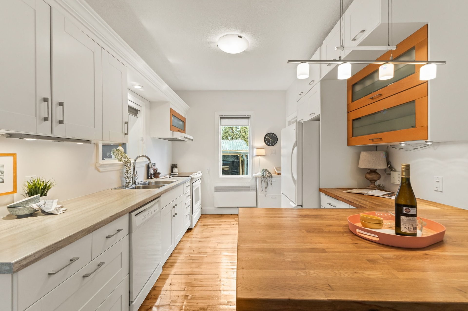 









591


Rue David

,
Gatineau (Buckingham),




QC
J8L2A9

