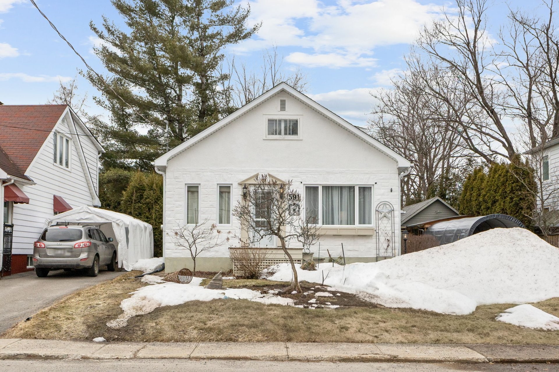 









591


Rue David

,
Gatineau (Buckingham),




QC
J8L2A9

