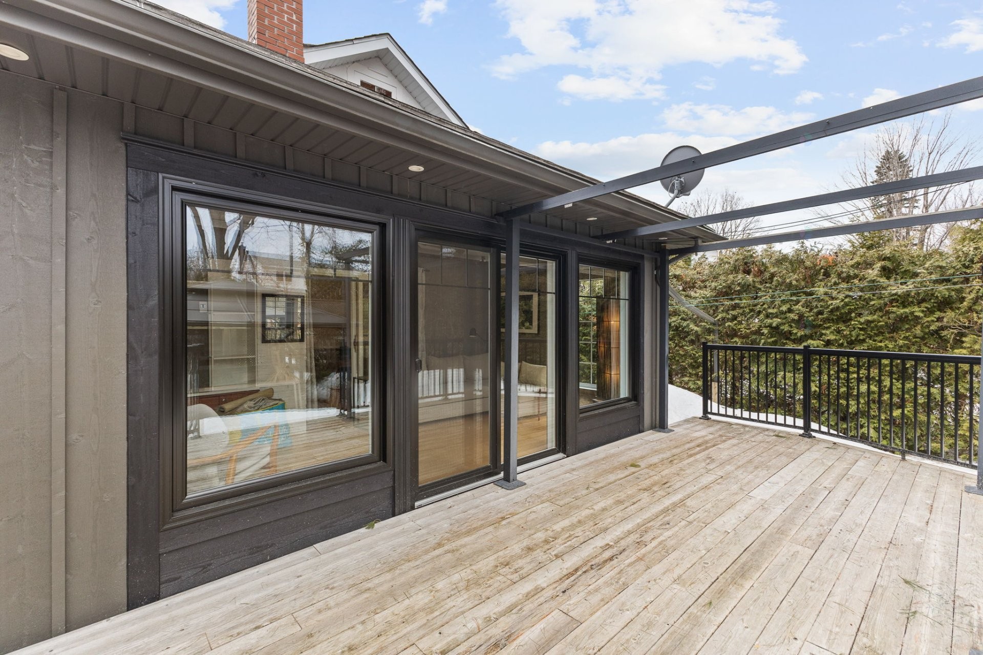 









591


Rue David

,
Gatineau (Buckingham),




QC
J8L2A9

