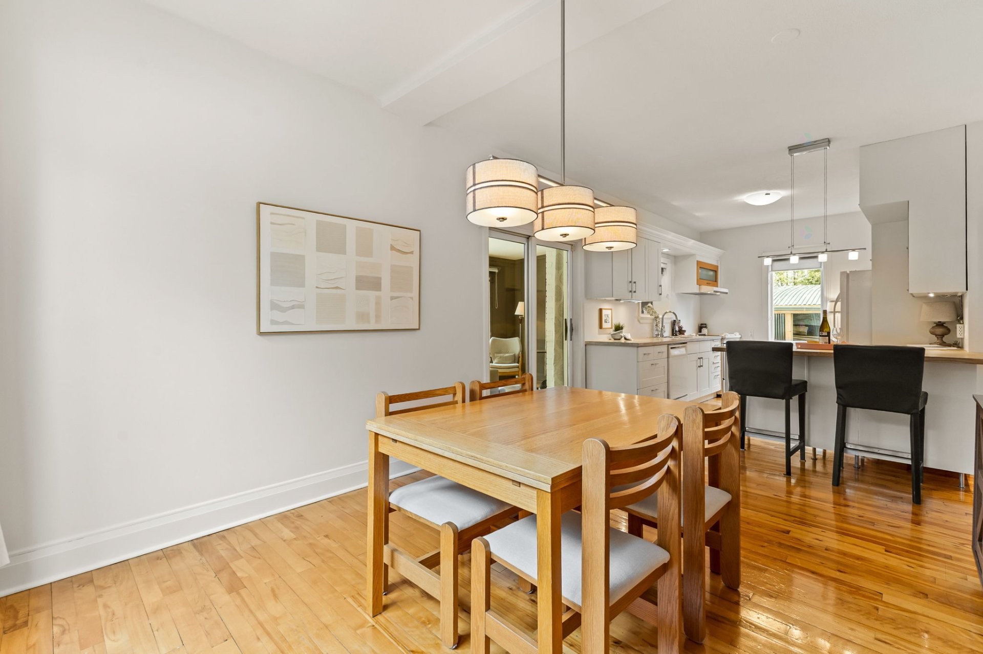 









591


Rue David

,
Gatineau (Buckingham),




QC
J8L2A9

