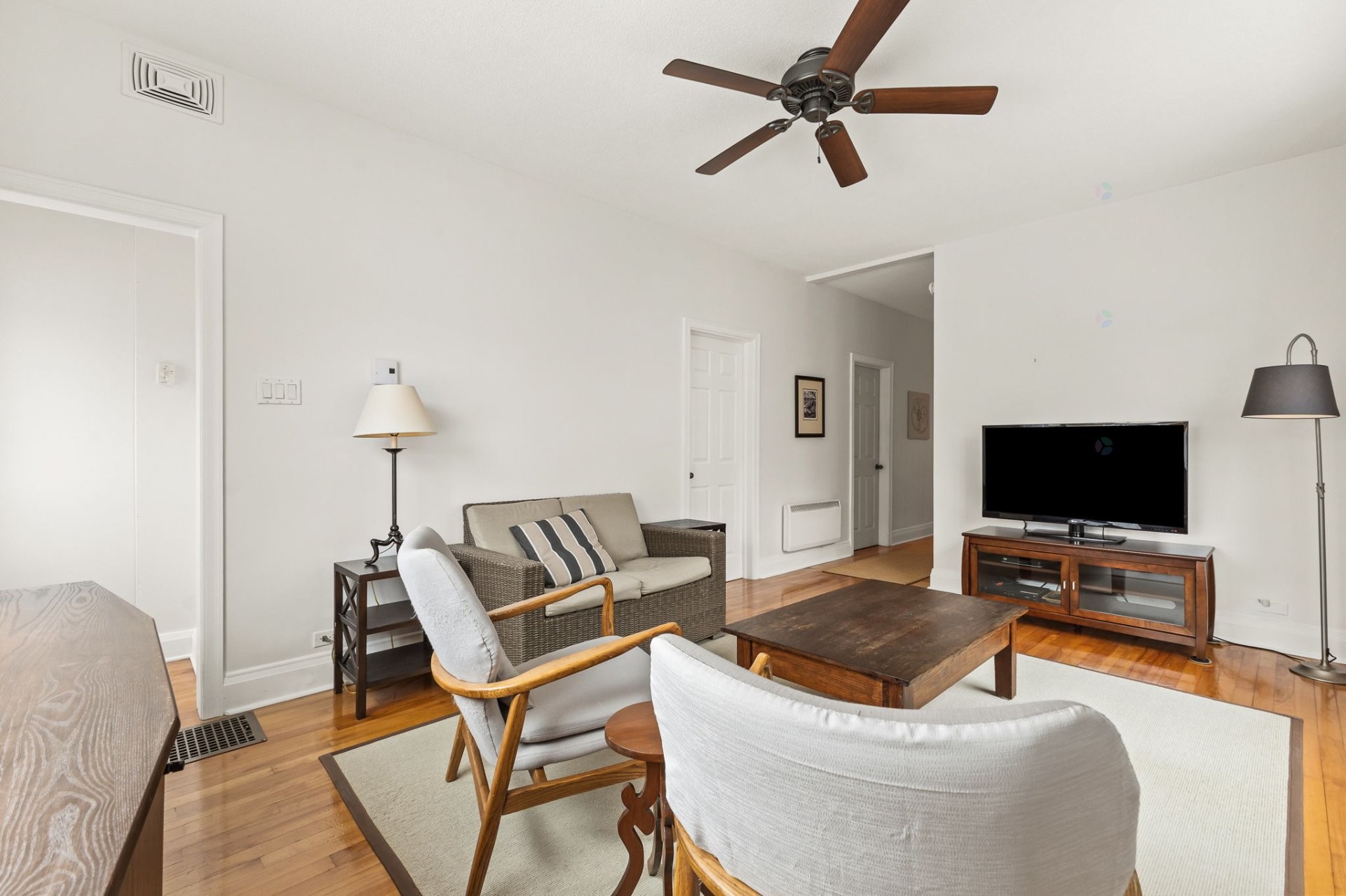 









591


Rue David

,
Gatineau (Buckingham),




QC
J8L2A9

