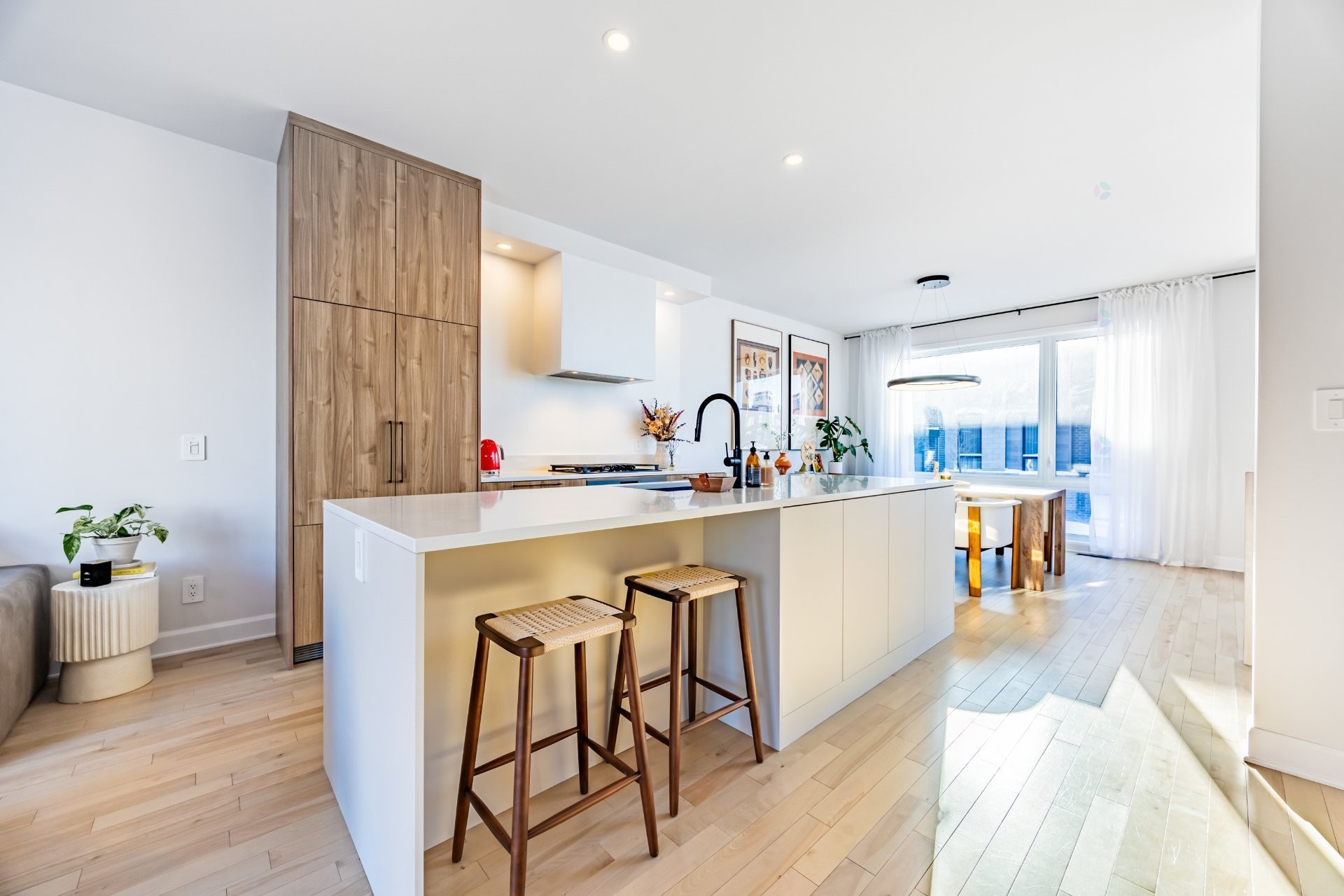 









111Z


Av. des Chênes

,
Candiac,




QC
J5R0V6

