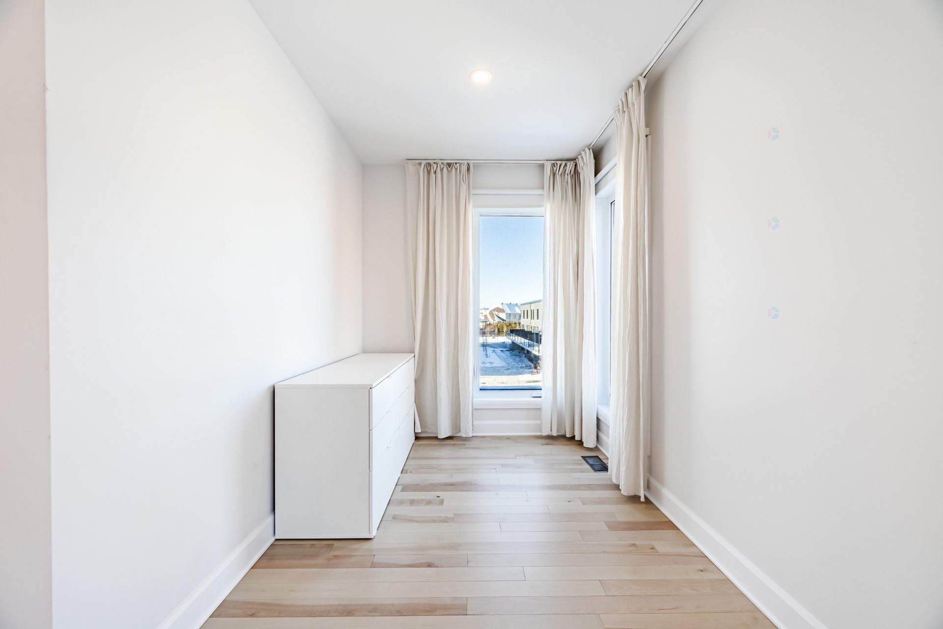 









111Z


Av. des Chênes

,
Candiac,




QC
J5R0V6

