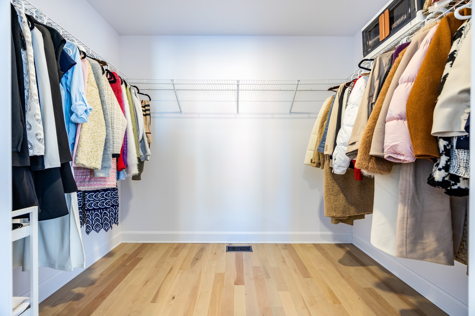 









111Z


Av. des Chênes

,
Candiac,




QC
J5R0V6

