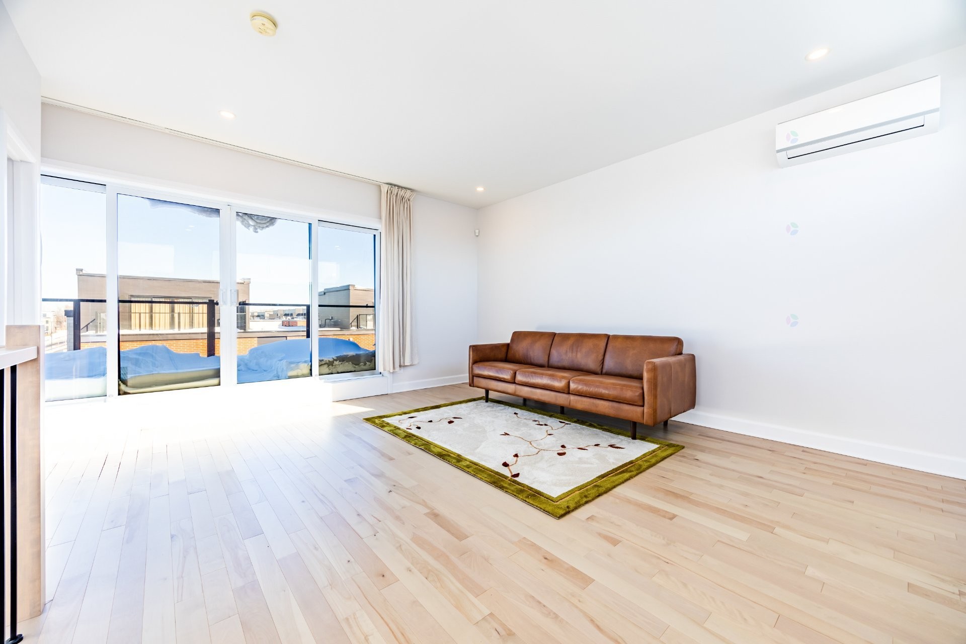 









111Z


Av. des Chênes

,
Candiac,




QC
J5R0V6

