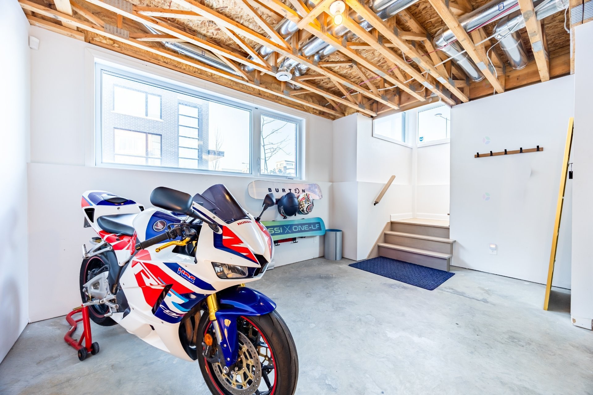 









111Z


Av. des Chênes

,
Candiac,




QC
J5R0V6

