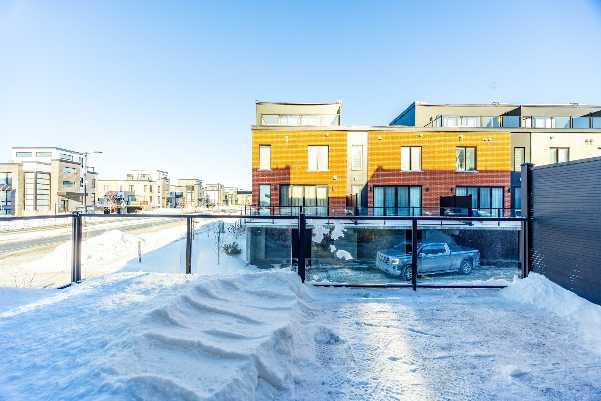 









111Z


Av. des Chênes

,
Candiac,




QC
J5R0V6

