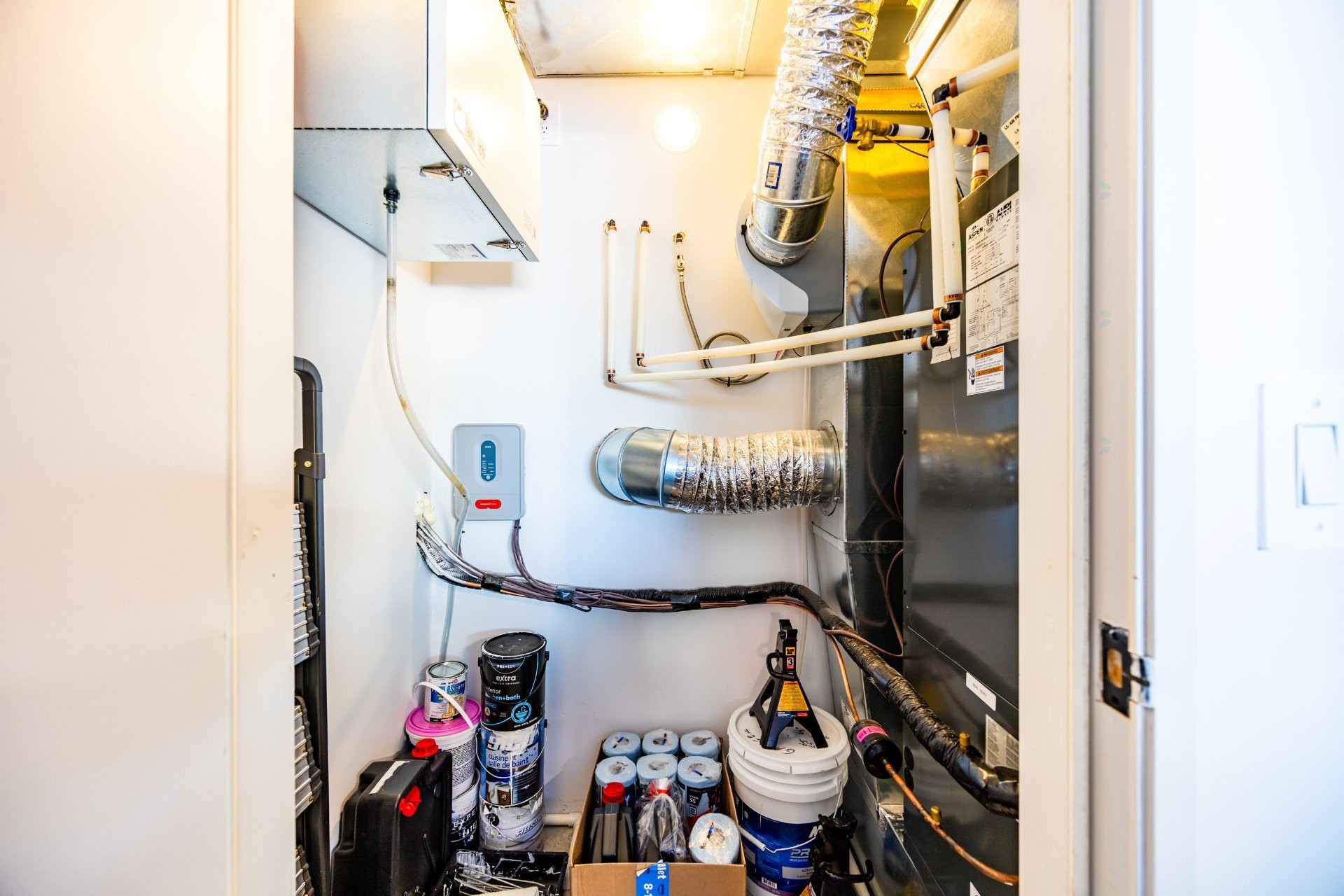 









111Z


Av. des Chênes

,
Candiac,




QC
J5R0V6

