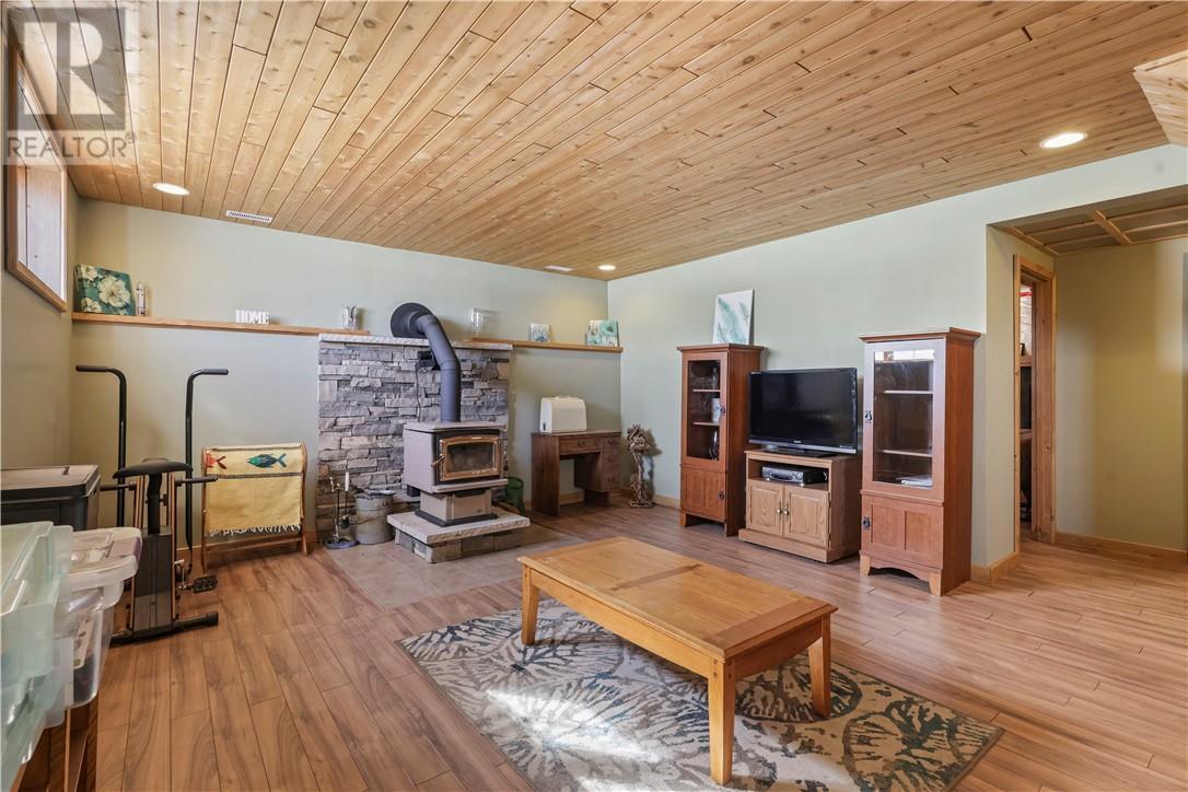 












4510 Bidwell Road

,
Sheguiandah, Manitoulin Island,




Ontario
P0P1W0

