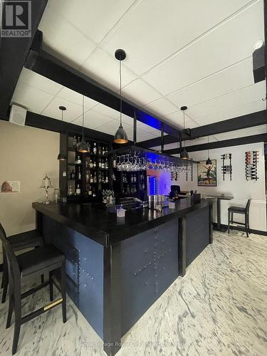 Main Level Bar