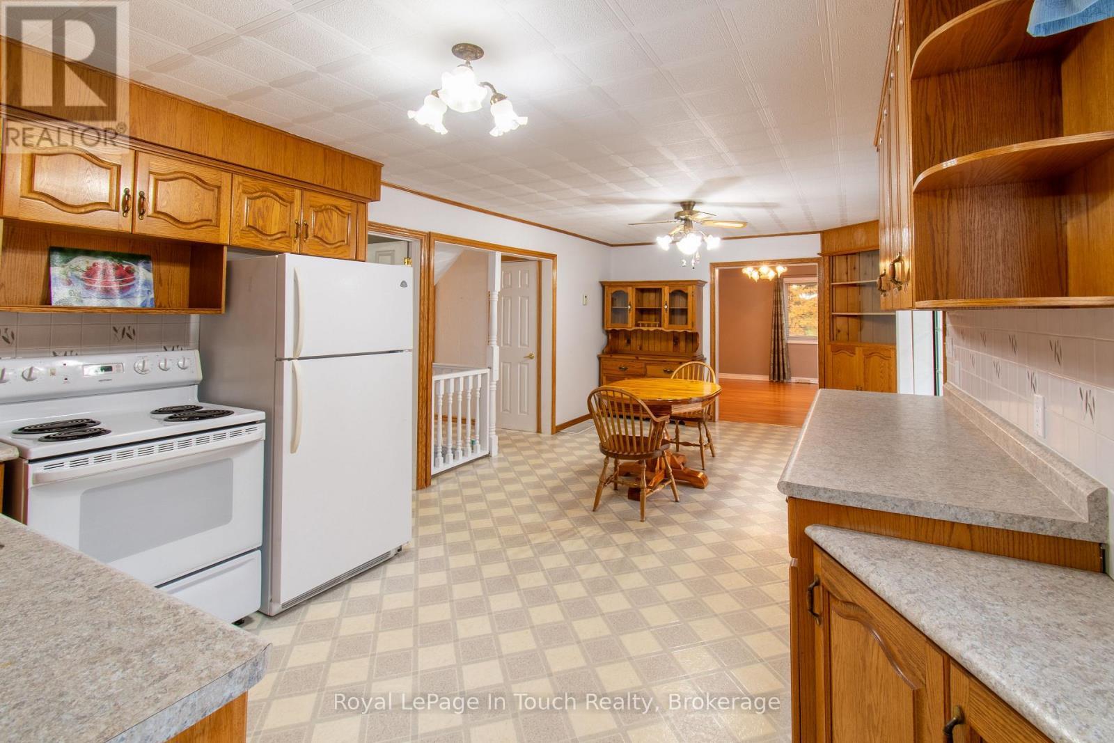 












748 OVERHEAD BRIDGE ROAD

,
Tiny,




Ontario
L9M0V6

