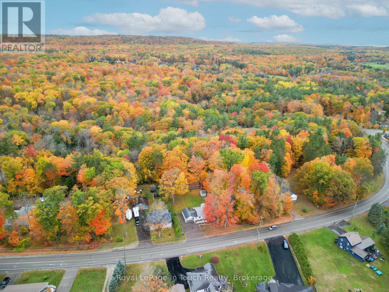 












748 OVERHEAD BRIDGE ROAD

,
Tiny,




Ontario
L9M0V6

