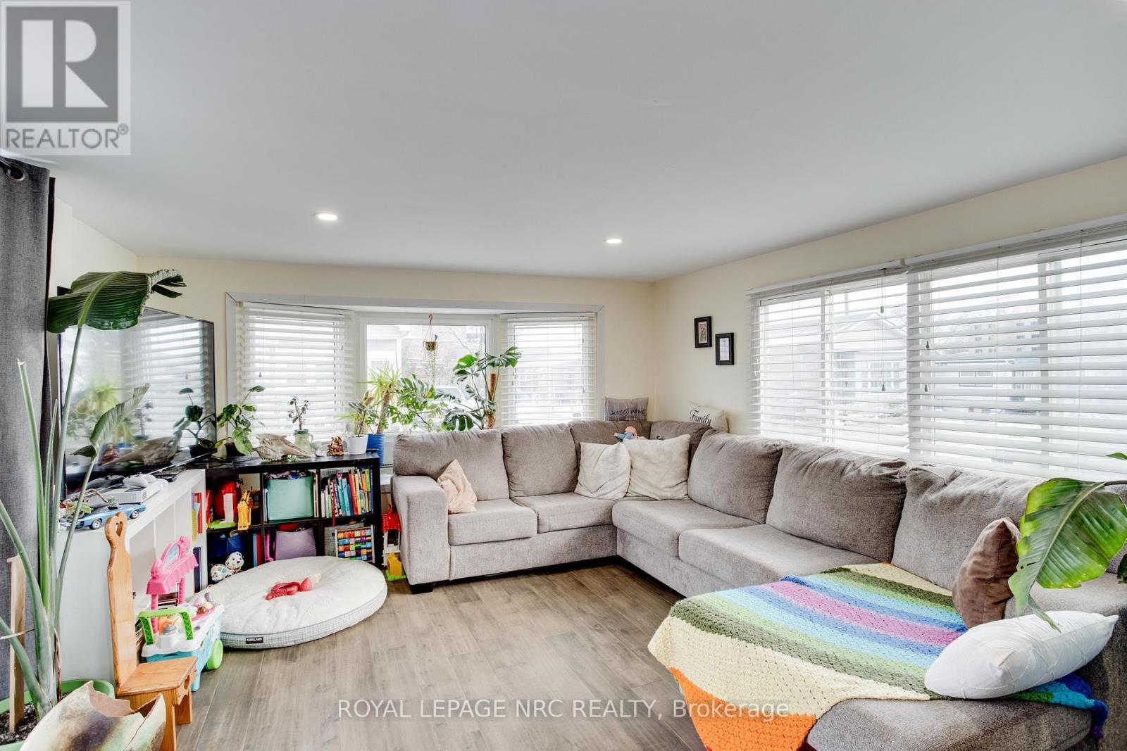 












297 - 241 ST. PAUL STREET

,
St. Catharines,




Ontario
L2S2E5

