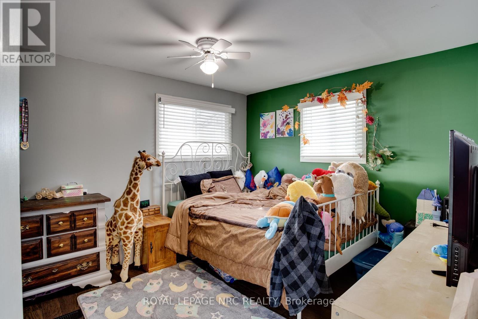 












297 - 241 ST. PAUL STREET

,
St. Catharines,




Ontario
L2S2E5


