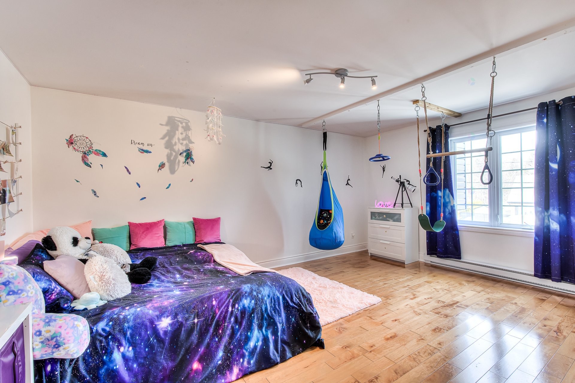 









523


Rue Lamontagne

,
Saint-Jérôme,




QC
J5L2M7

