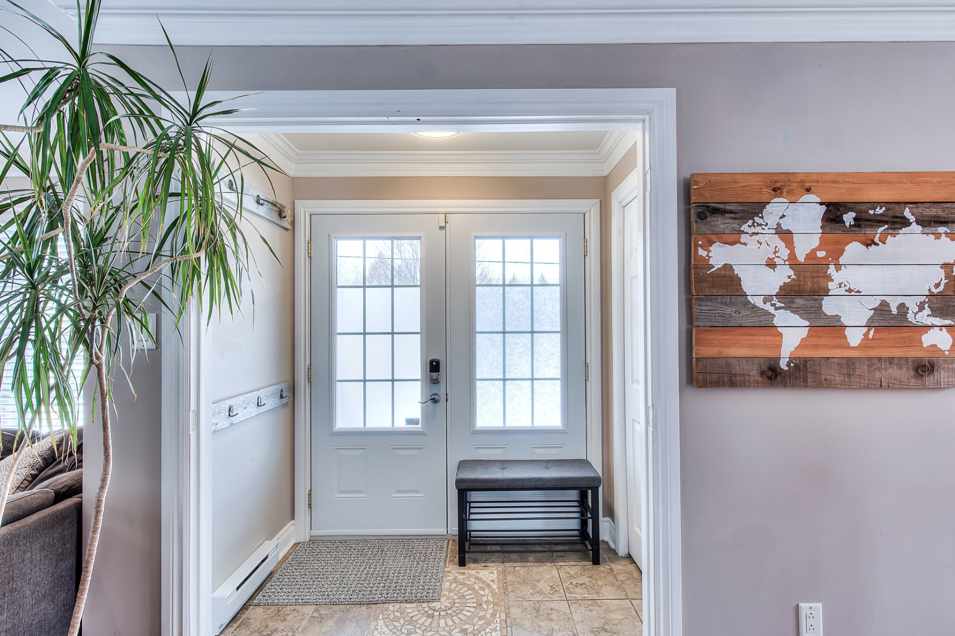 









523


Rue Lamontagne

,
Saint-Jérôme,




QC
J5L2M7

