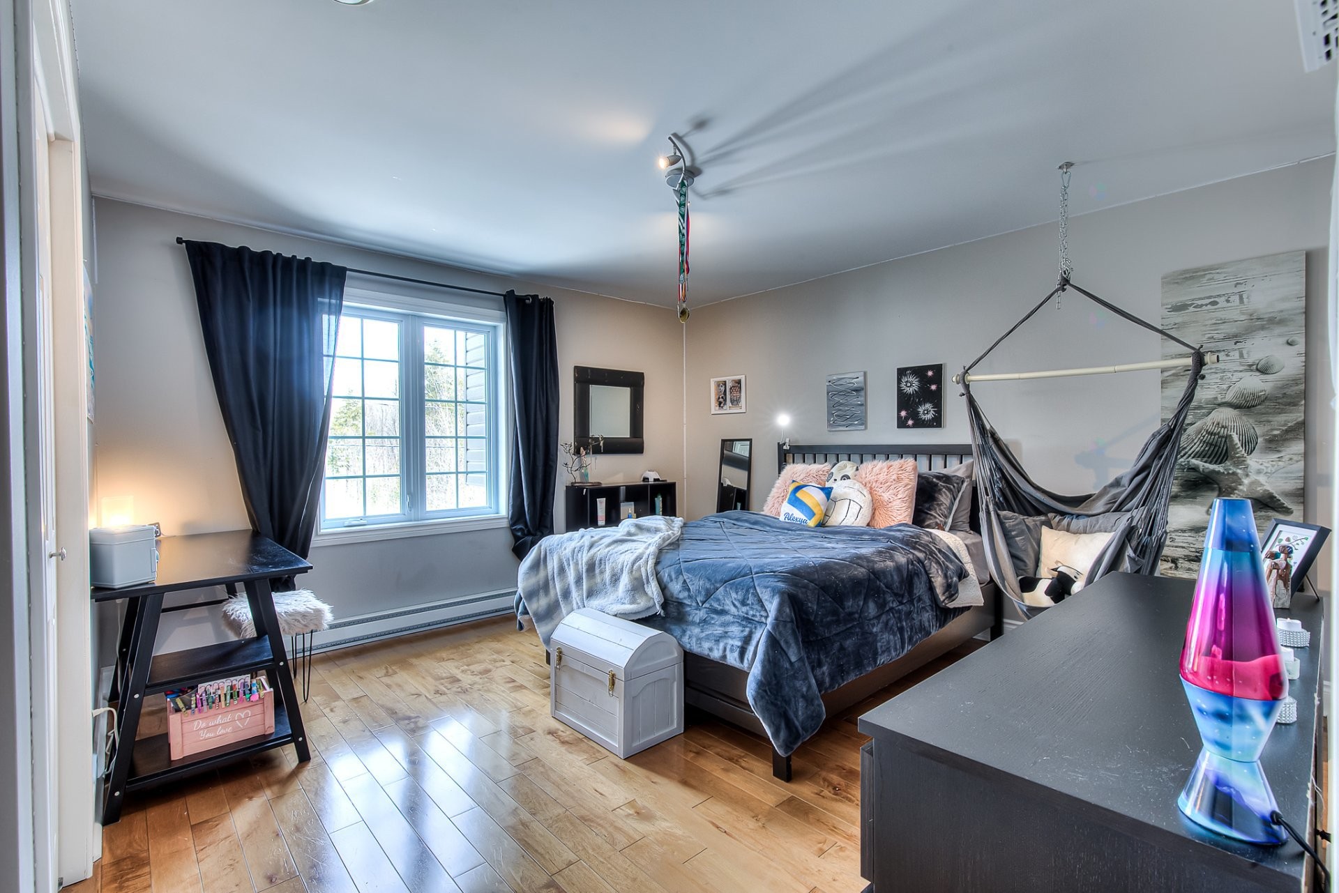 









523


Rue Lamontagne

,
Saint-Jérôme,




QC
J5L2M7

