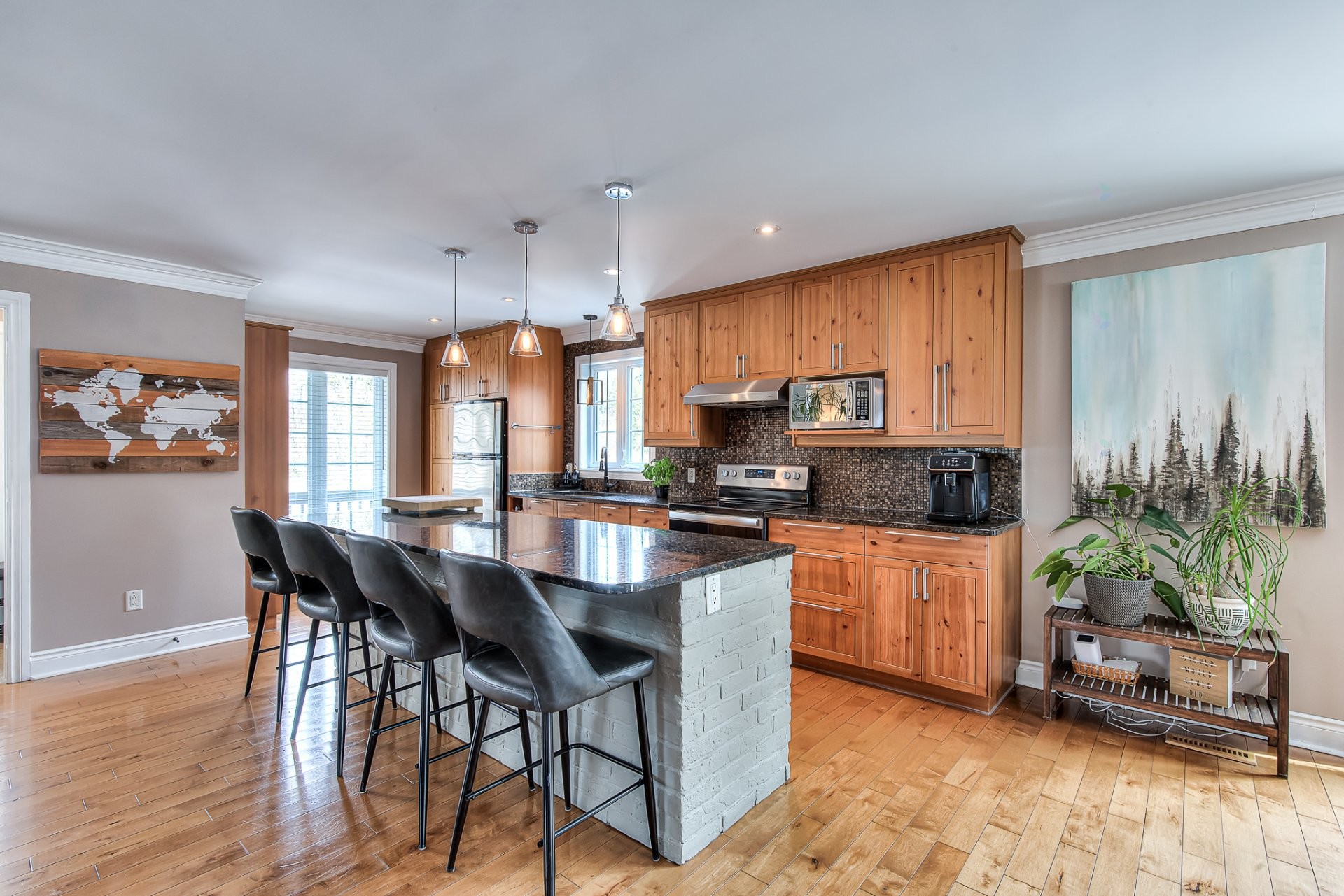 









523


Rue Lamontagne

,
Saint-Jérôme,




QC
J5L2M7

