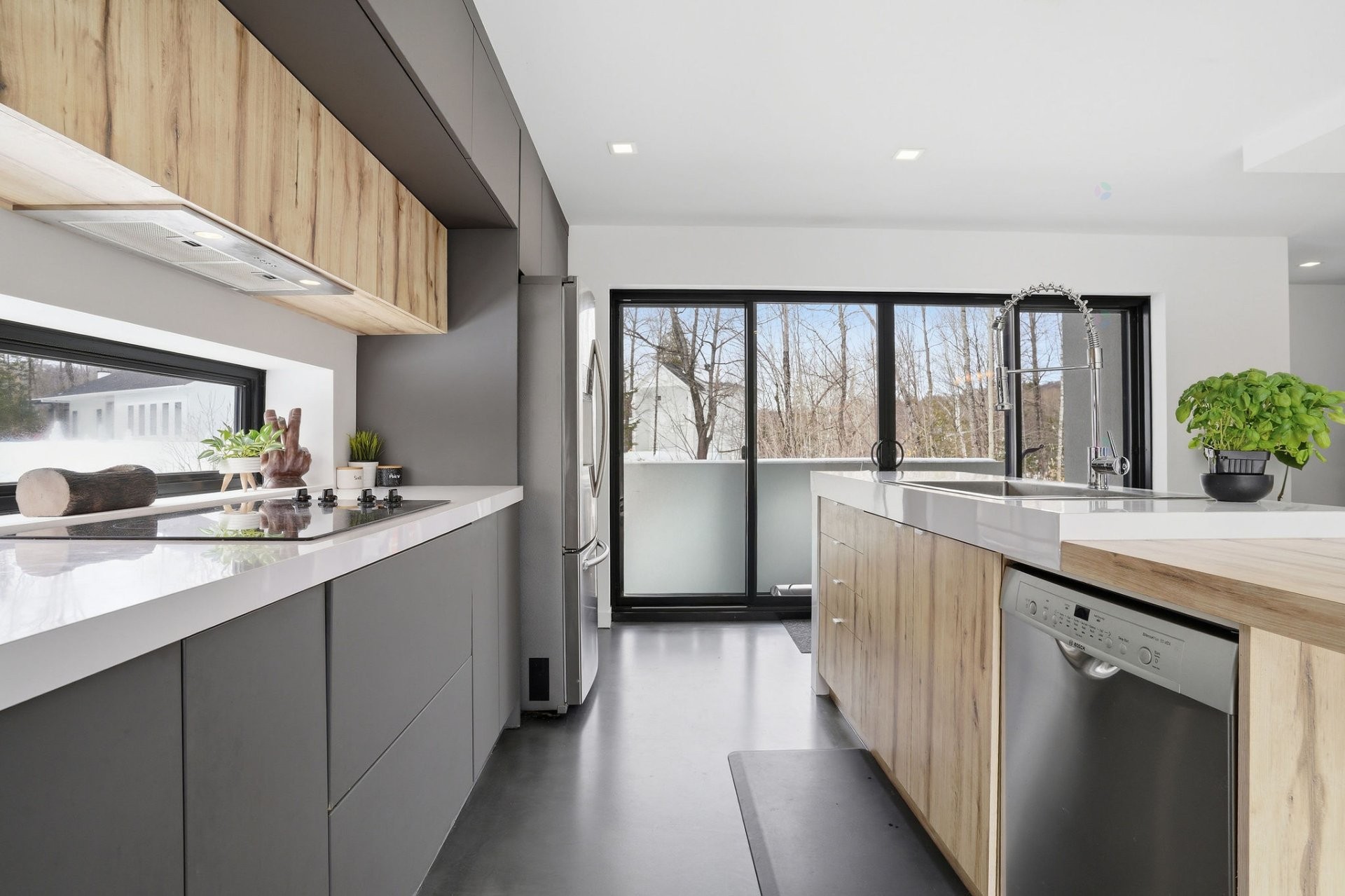 









6


Rue du Butor

,
Val-des-Monts,




QC
J8N0B7

