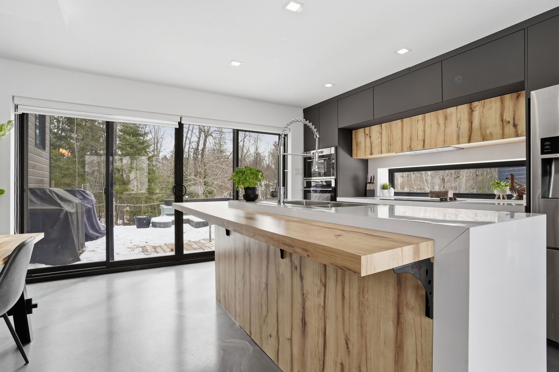 









6


Rue du Butor

,
Val-des-Monts,




QC
J8N0B7

