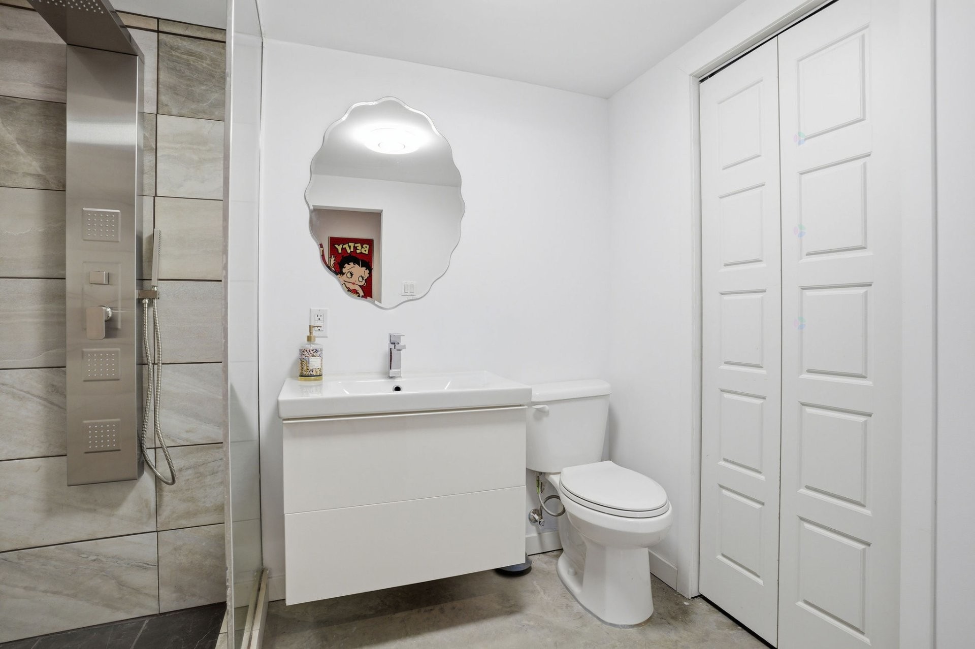 









6


Rue du Butor

,
Val-des-Monts,




QC
J8N0B7

