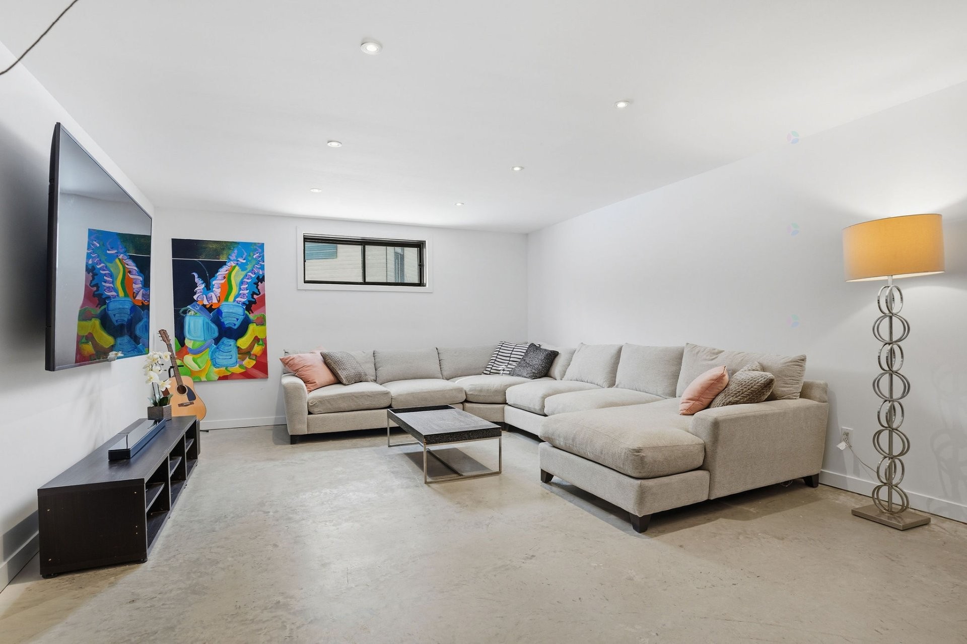 









6


Rue du Butor

,
Val-des-Monts,




QC
J8N0B7

