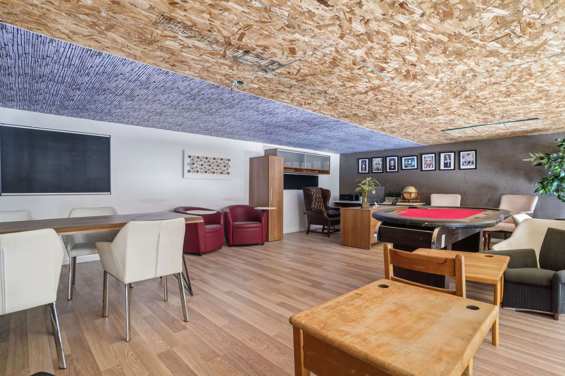 









6


Rue du Butor

,
Val-des-Monts,




QC
J8N0B7

