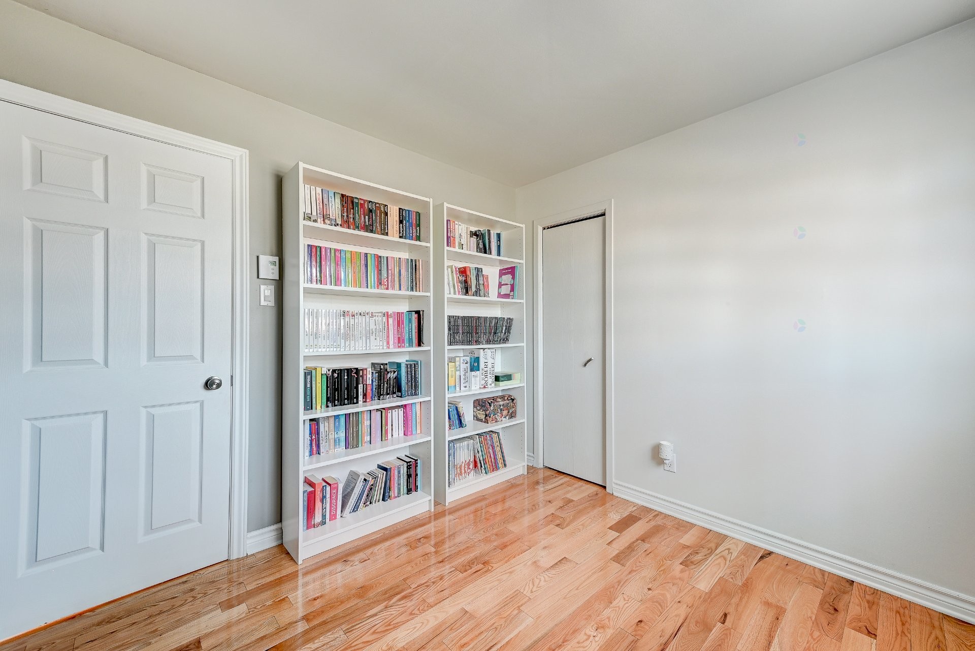 









1365


Place Alfred-DesRochers

,
Sainte-Catherine,




QC
J5C1E3

