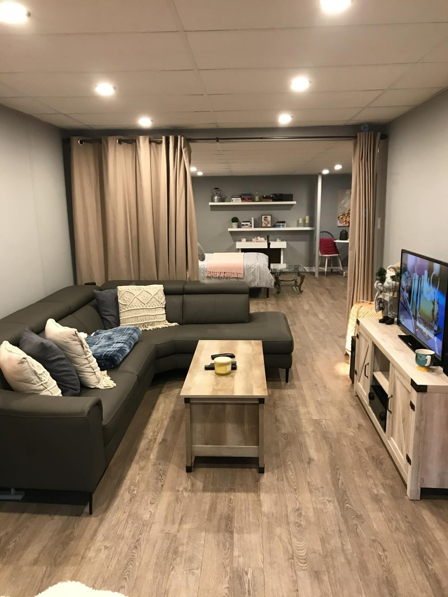 









1365


Place Alfred-DesRochers

,
Sainte-Catherine,




QC
J5C1E3

