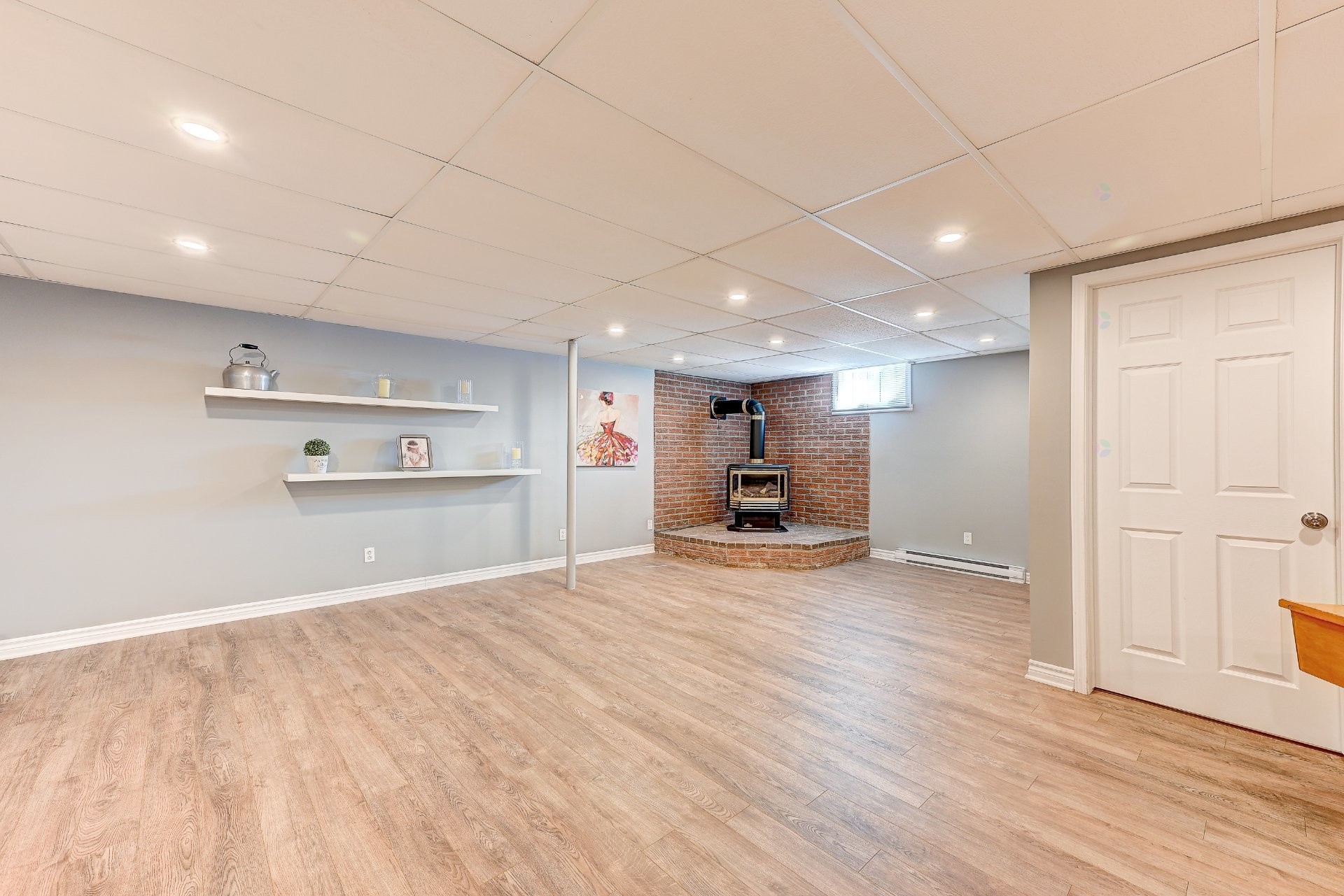 









1365


Place Alfred-DesRochers

,
Sainte-Catherine,




QC
J5C1E3

