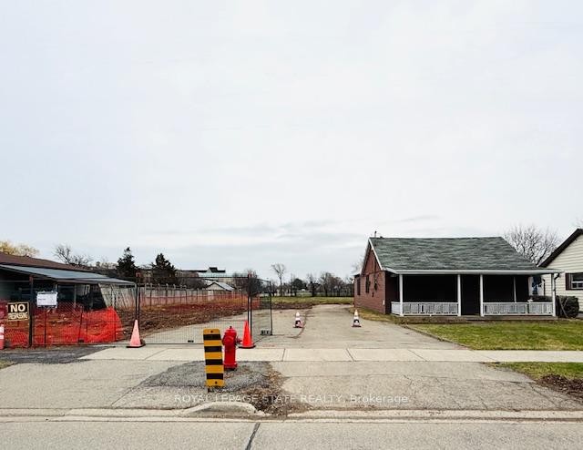 









148


Green

Road,
Hamilton,







ON
L8G 3X1

