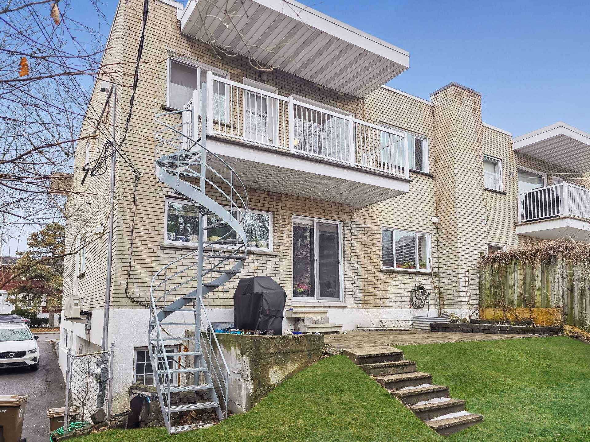 









185

 - 187


Rue Varry

,
Montréal (Saint-Laurent),




QC
H4N1A4

