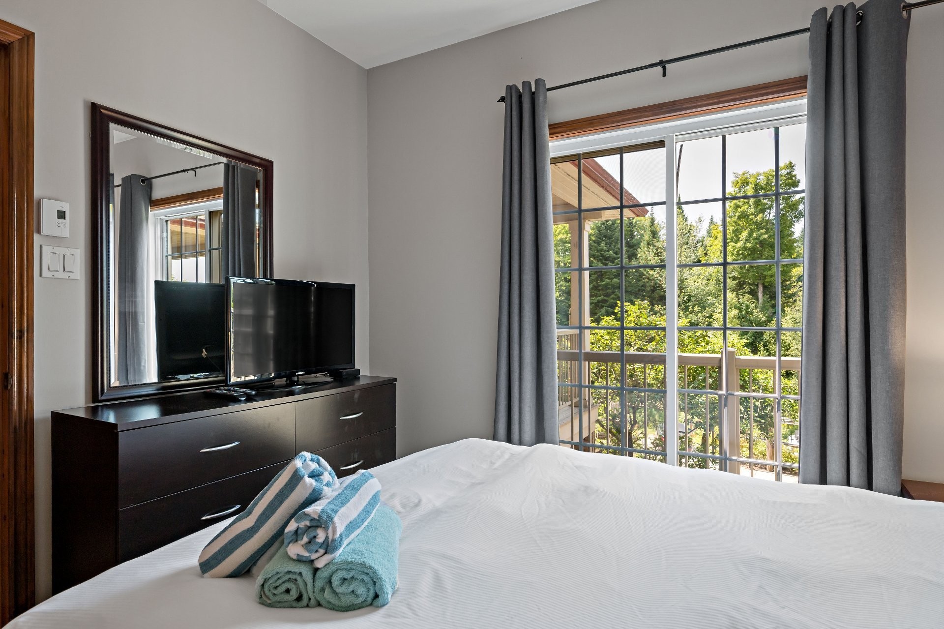 









225


Rue du Mont-Plaisant

, 7,
Mont-Tremblant,




QC
J8E1L2

