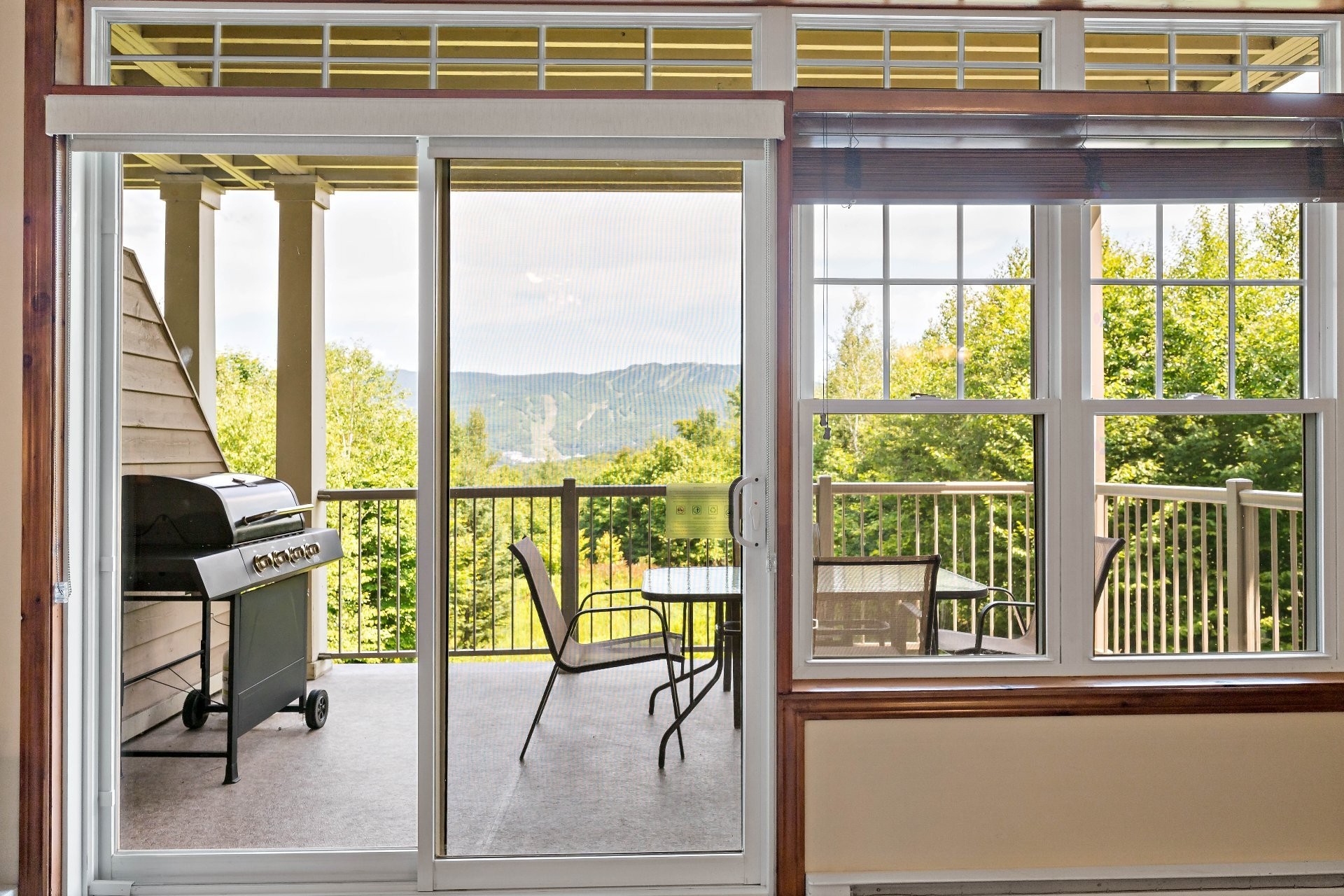 









225


Rue du Mont-Plaisant

, 7,
Mont-Tremblant,




QC
J8E1L2

