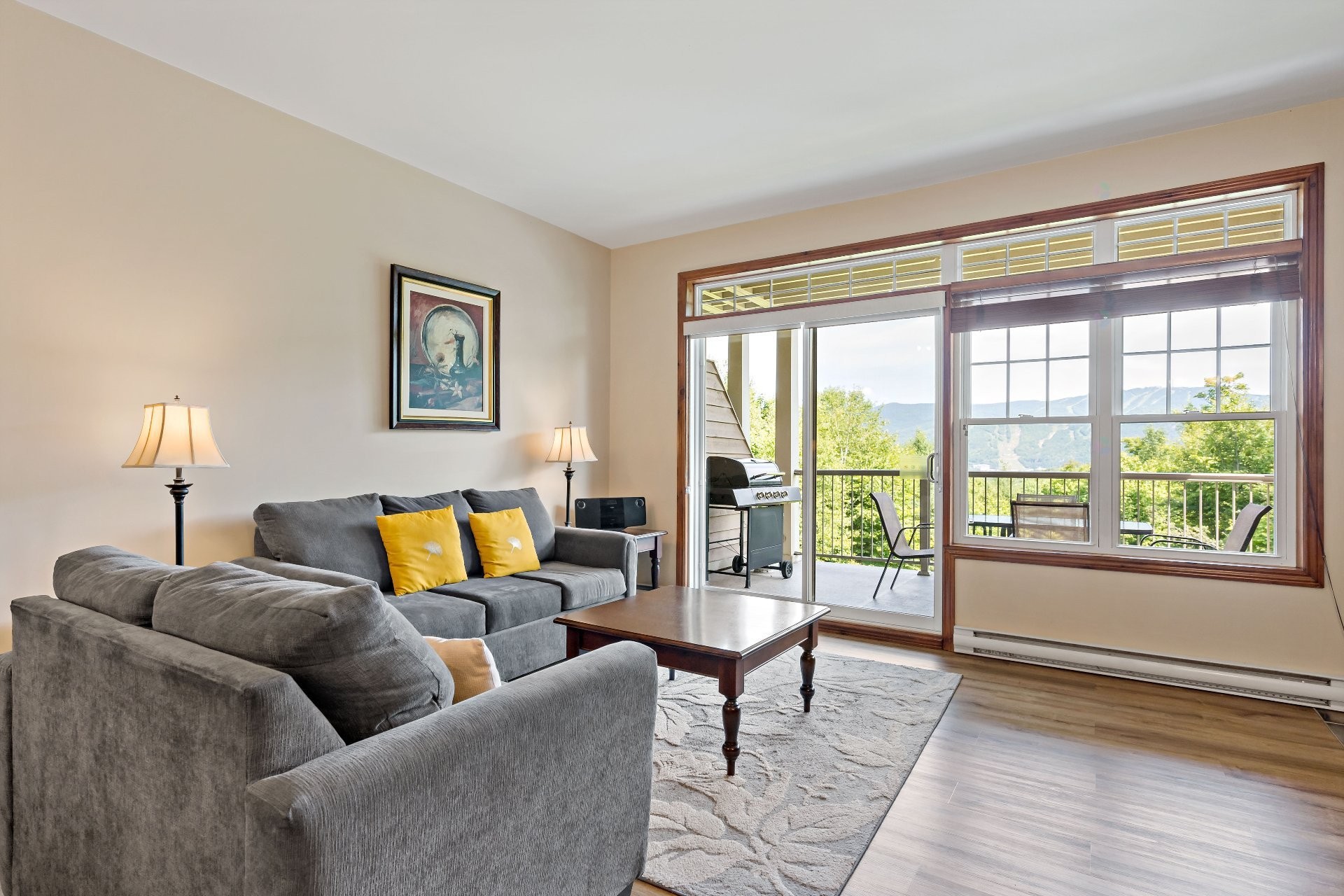 









225


Rue du Mont-Plaisant

, 7,
Mont-Tremblant,




QC
J8E1L2

