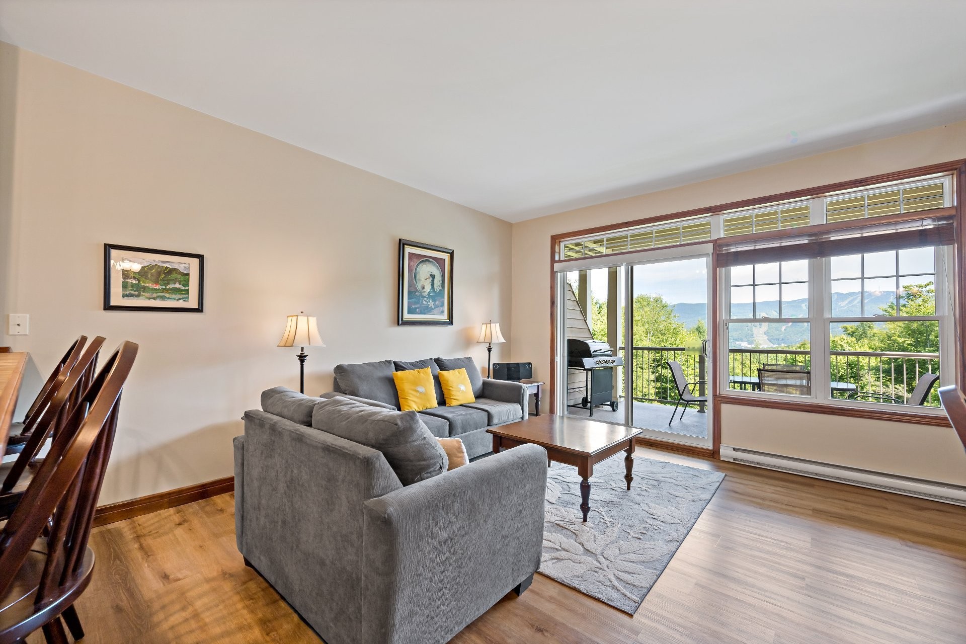 









225


Rue du Mont-Plaisant

, 7,
Mont-Tremblant,




QC
J8E1L2

