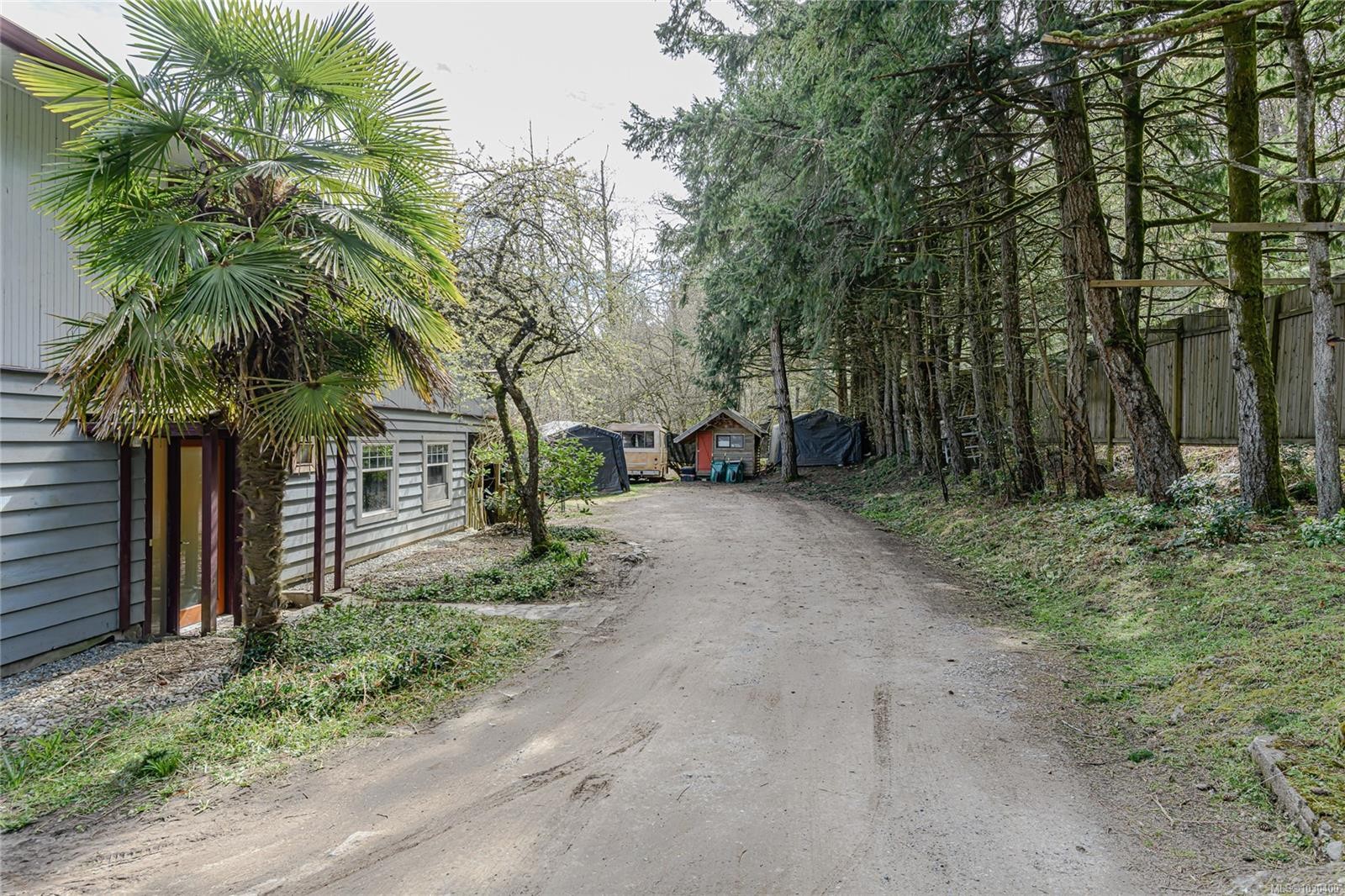 









821


Fulford-Ganges

Rd,
Salt Spring,




BC
V8K 2G4

