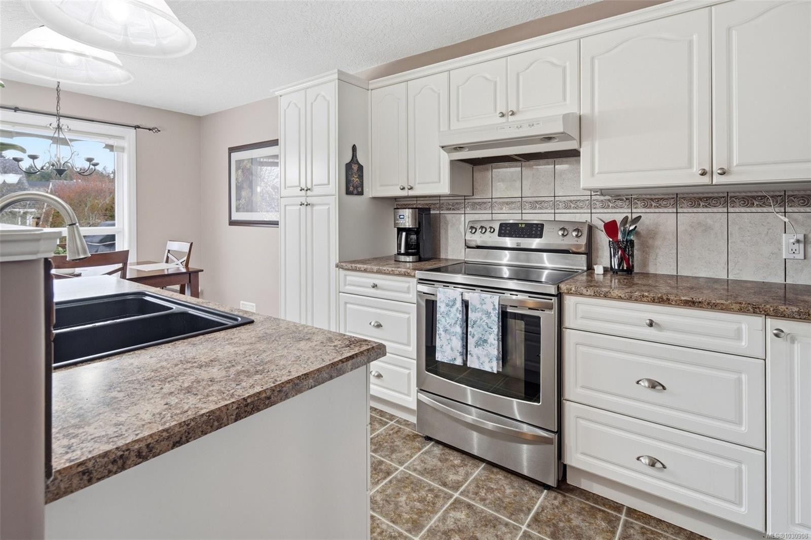 









7139


Jacksons

Pl,
Sooke,




BC
V9Z 0T7

