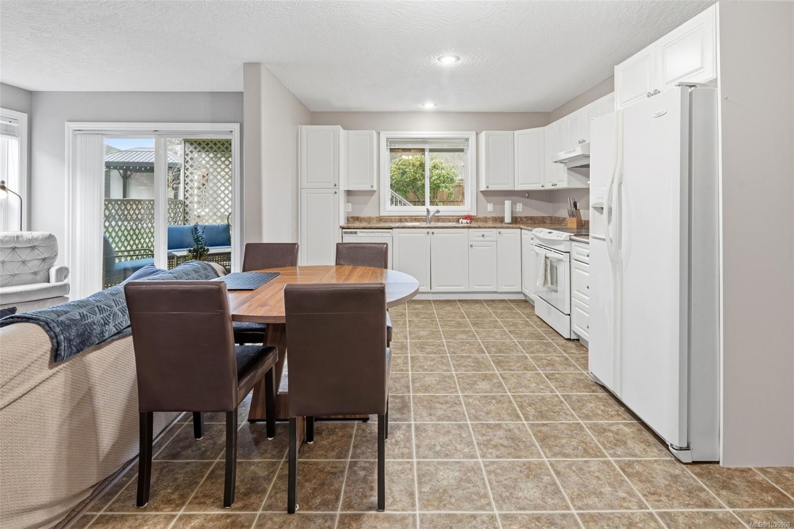 









7139


Jacksons

Pl,
Sooke,




BC
V9Z 0T7

