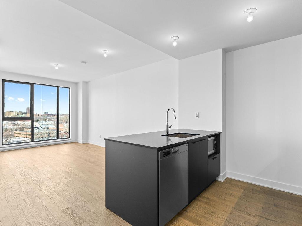 









1150


Boul. René-Lévesque E.

, 1218,
Ville-Marie (Montréal),




QC
H2L0J6

