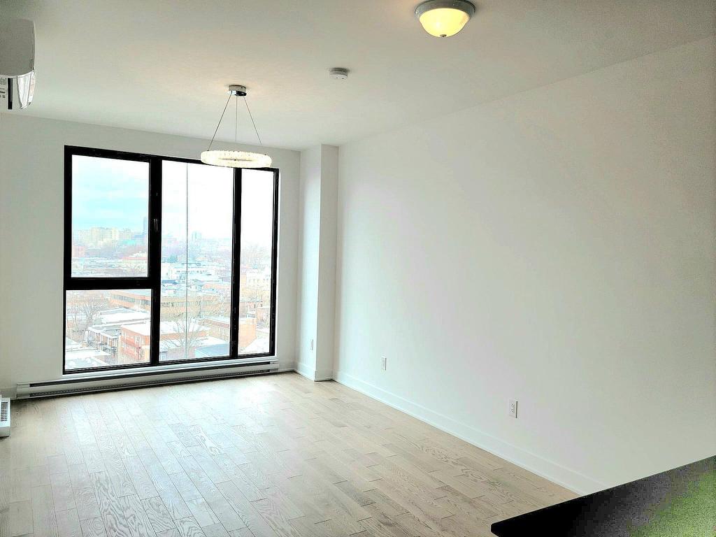 









1150


Boul. René-Lévesque E.

, 1218,
Ville-Marie (Montréal),




QC
H2L0J6


