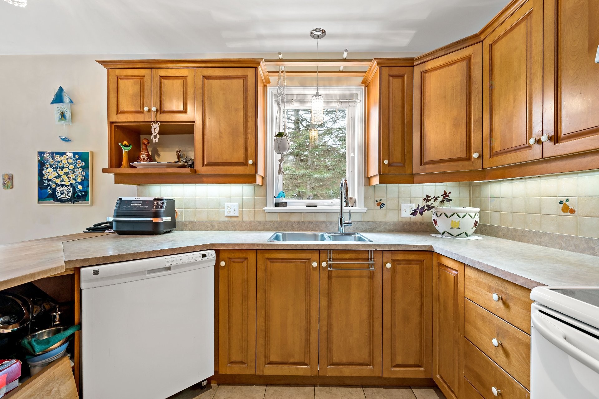 









111


Rue des Villageois

,
Mont-Blanc,




QC
J0T2G0

