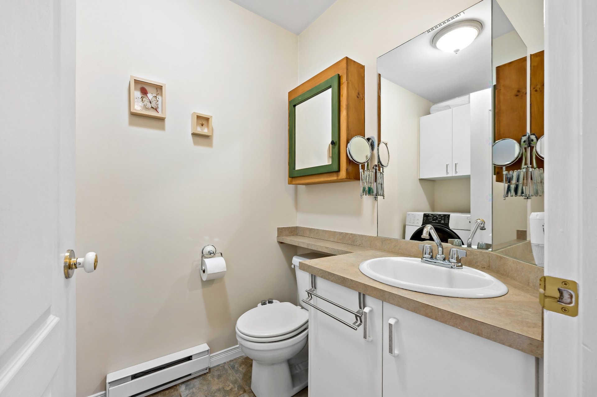 









111


Rue des Villageois

,
Mont-Blanc,




QC
J0T2G0

