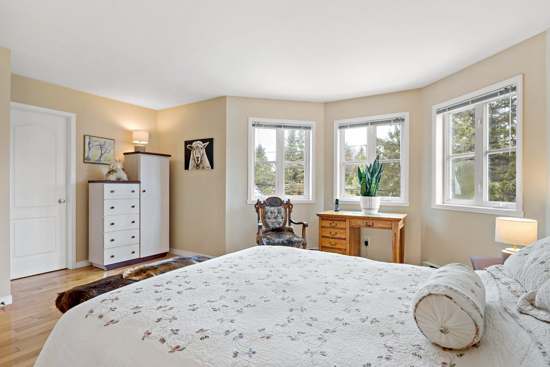 









111


Rue des Villageois

,
Mont-Blanc,




QC
J0T2G0

