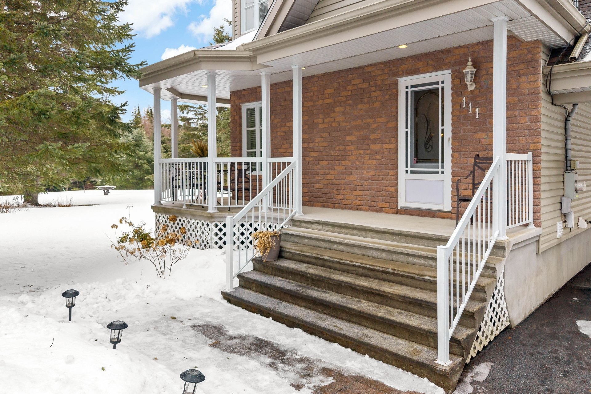 









111


Rue des Villageois

,
Mont-Blanc,




QC
J0T2G0

