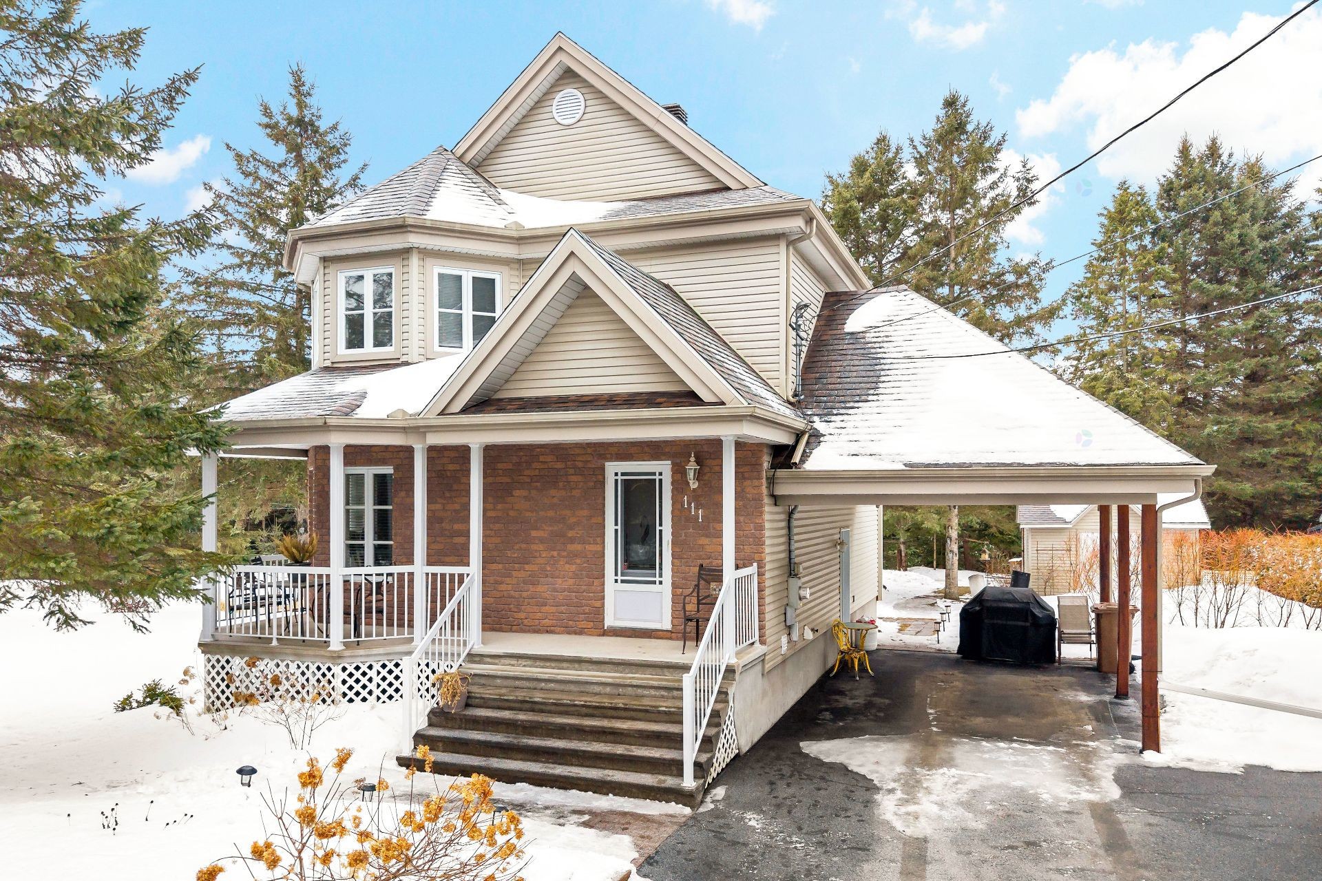 









111


Rue des Villageois

,
Mont-Blanc,




QC
J0T2G0

