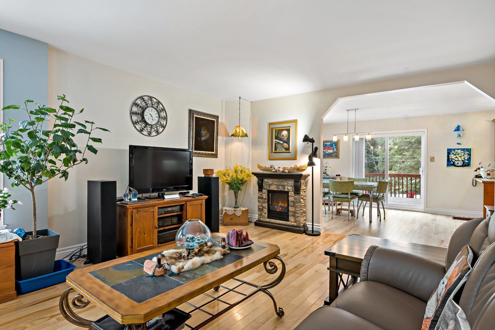 









111


Rue des Villageois

,
Mont-Blanc,




QC
J0T2G0


