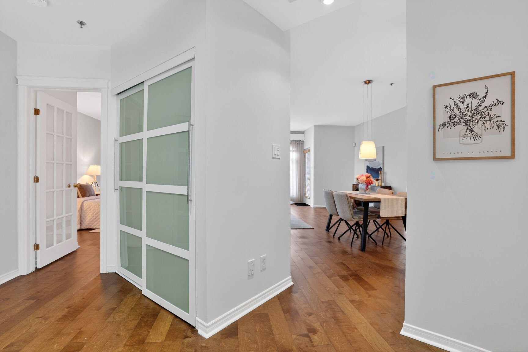 









275


Rue Upper Edison

, 105,
Saint-Lambert,




QC
J4R2W1

