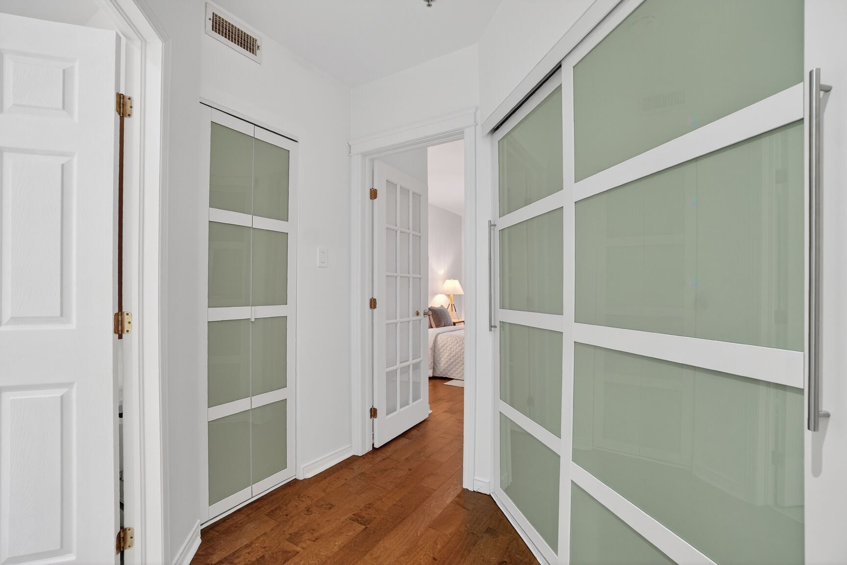 









275


Rue Upper Edison

, 105,
Saint-Lambert,




QC
J4R2W1

