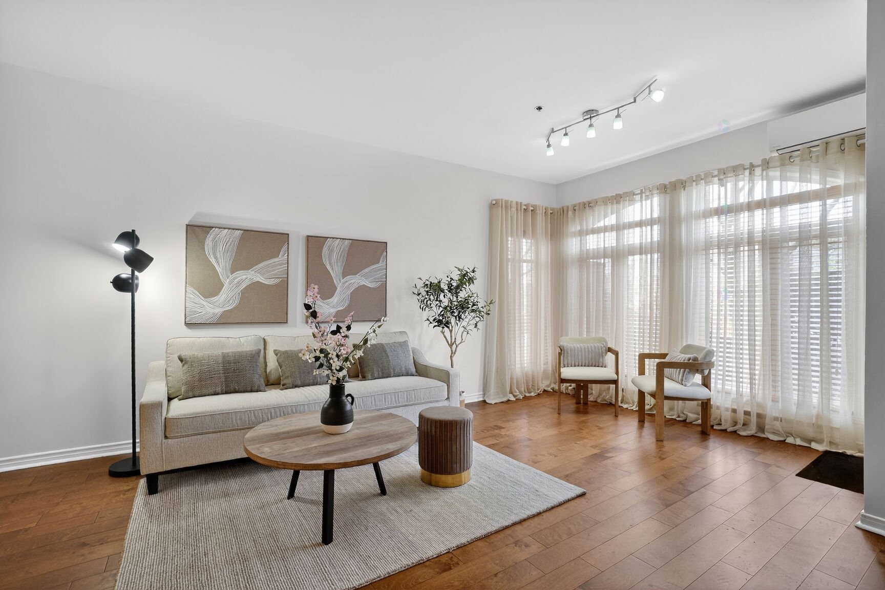 









275


Rue Upper Edison

, 105,
Saint-Lambert,




QC
J4R2W1

